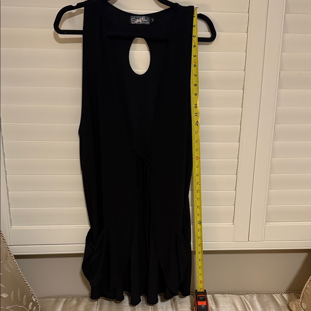 Sympli Black Sleeveless Keyhole Blouse Vest size 12
